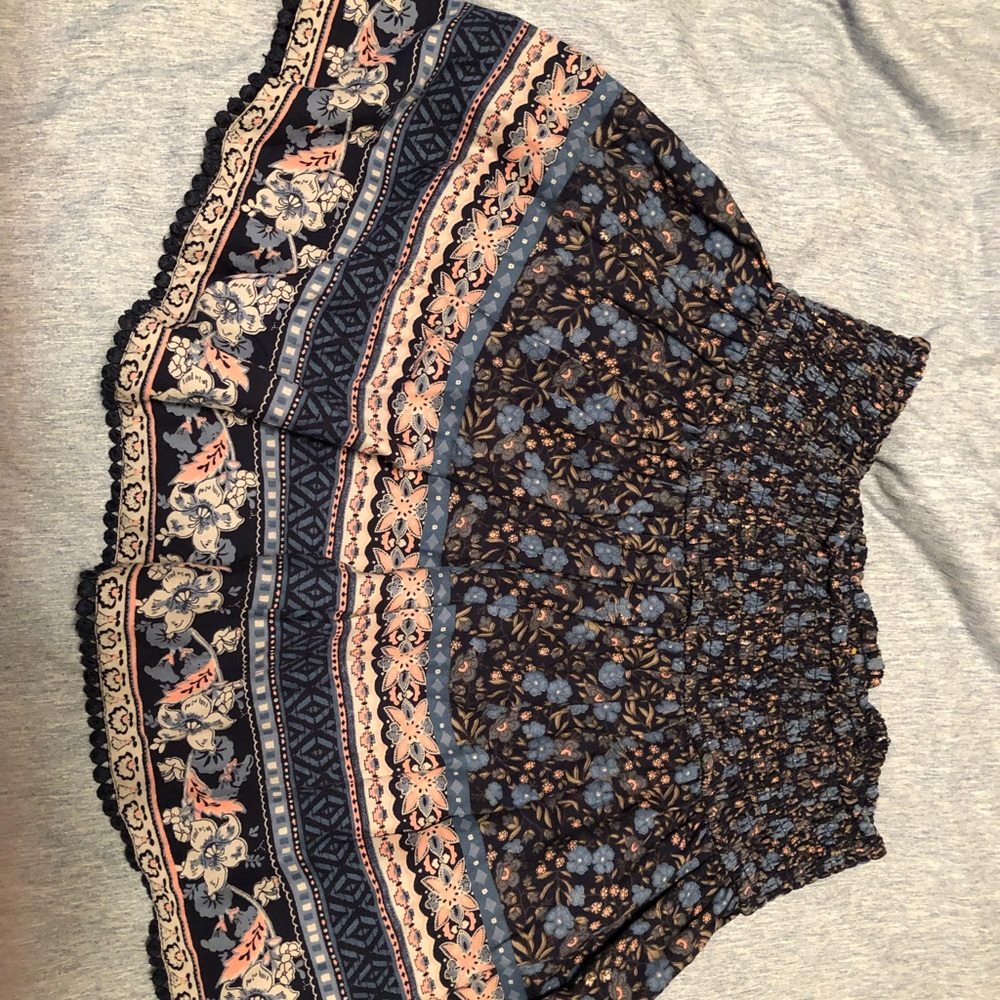 Skirt floral pattern